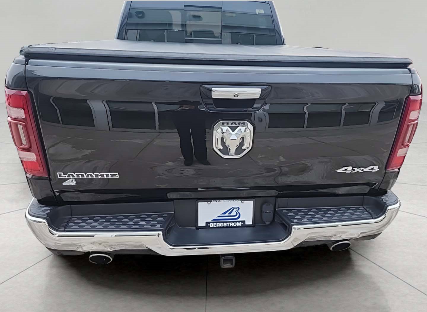 Used 2019 RAM 1500 Laramie image 5
