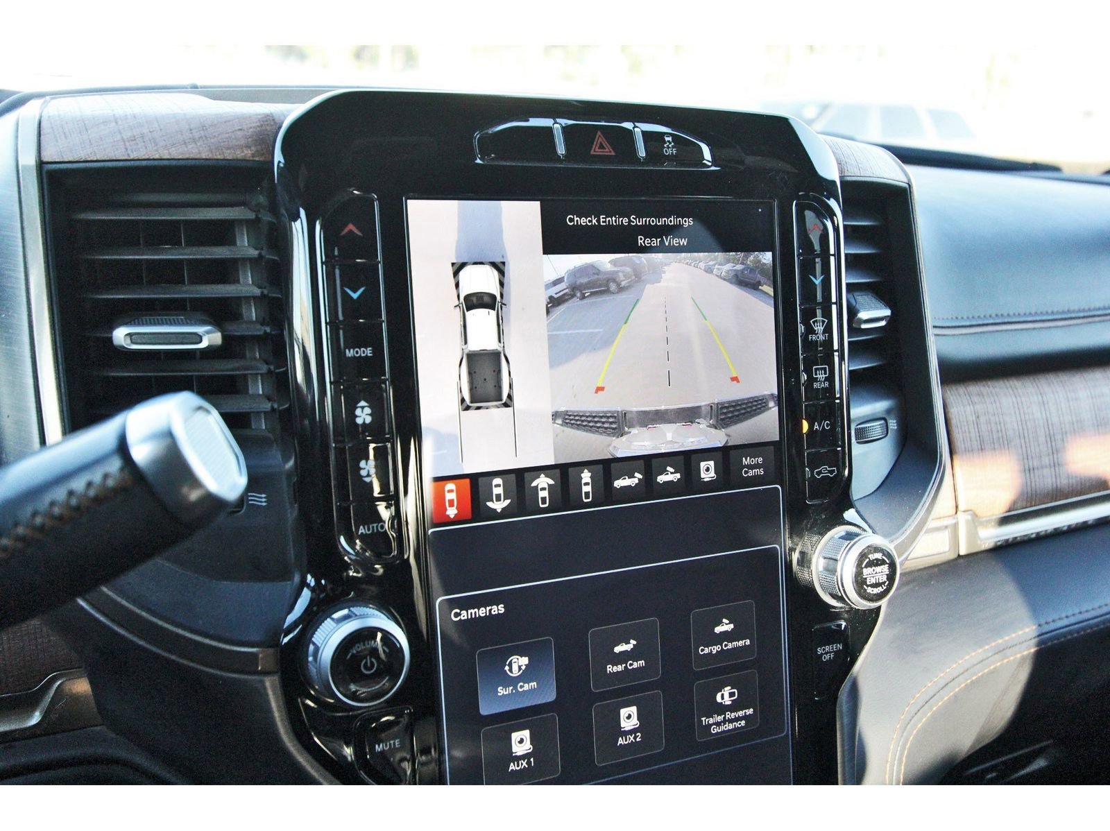 Used 2024 RAM 3500 Limited w/ Towing Technology Group AWD/4WD image 23