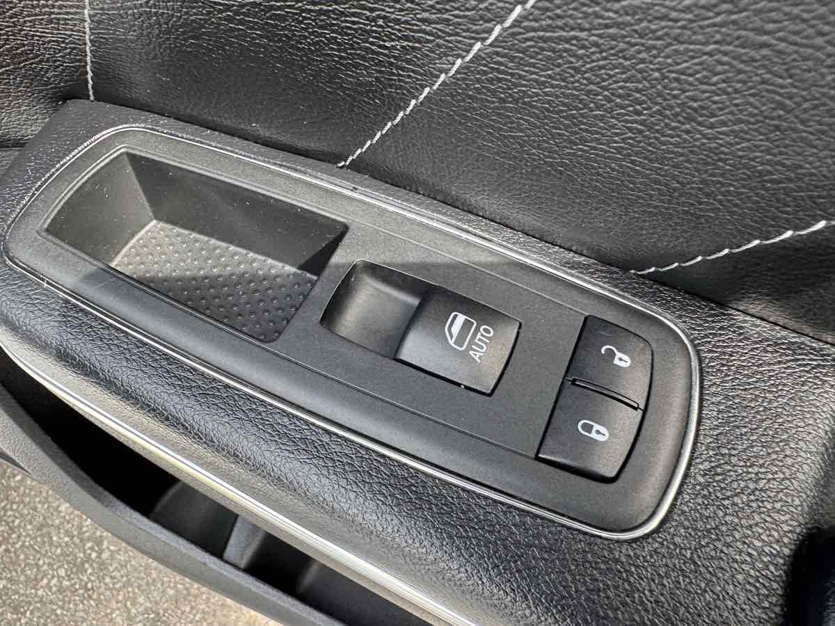Used 2017 Dodge Charger R/T w/ Driver Confidence Group RWD image 30