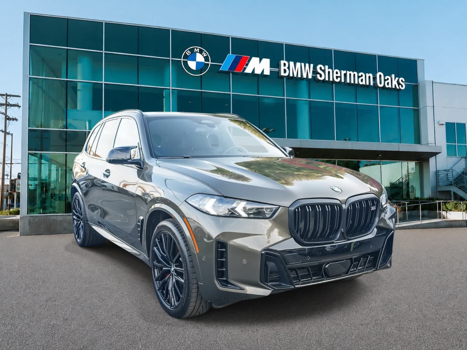 Used 2025 BMW X5 M60i w/ Executive Package AWD/4WD image 3