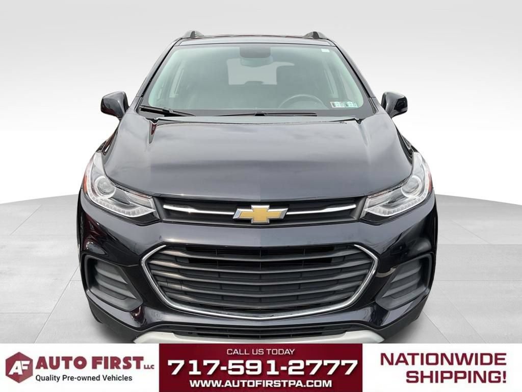 Used 2022 Chevrolet Trax LT w/ LT Convenience Package AWD/4WD image 2