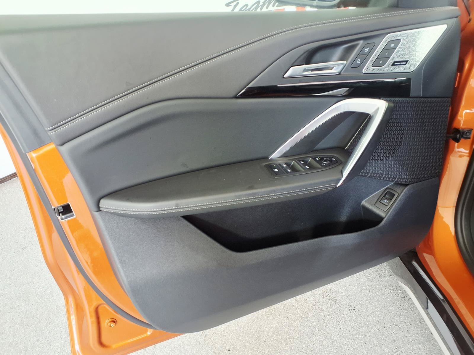 Used 2024 BMW X1 xDrive28i AWD/4WD image 12