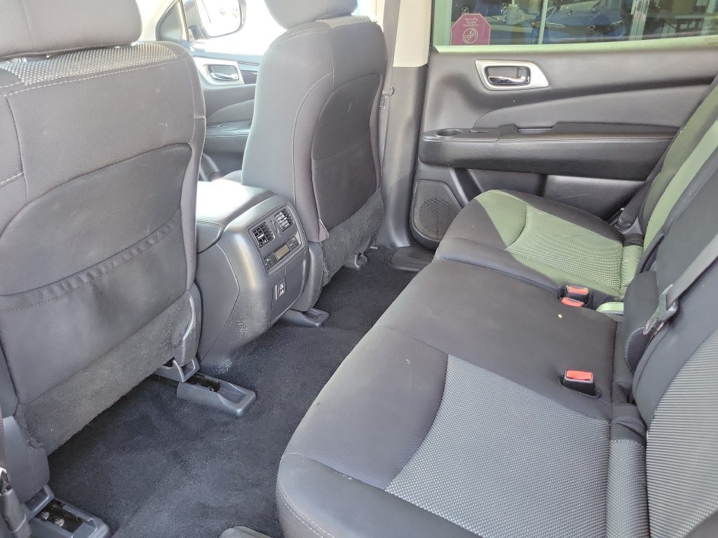Used 2018 Nissan Pathfinder S FWD image 14