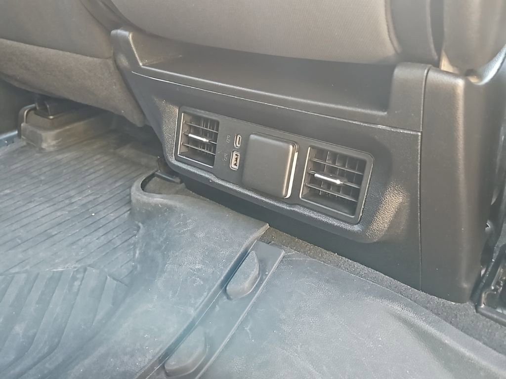 Used 2024 Chevrolet Silverado 2500 LT image 11