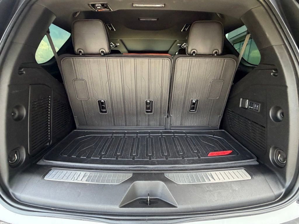 Used 2024 GMC Yukon Denali Ultimate AWD/4WD image 30