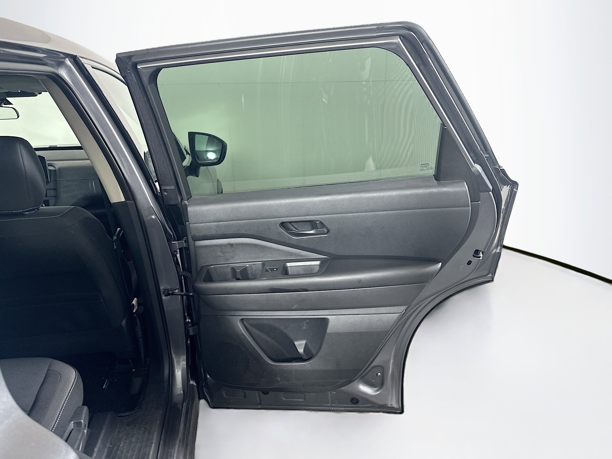 Used 2024 Nissan Pathfinder S AWD/4WD image 31