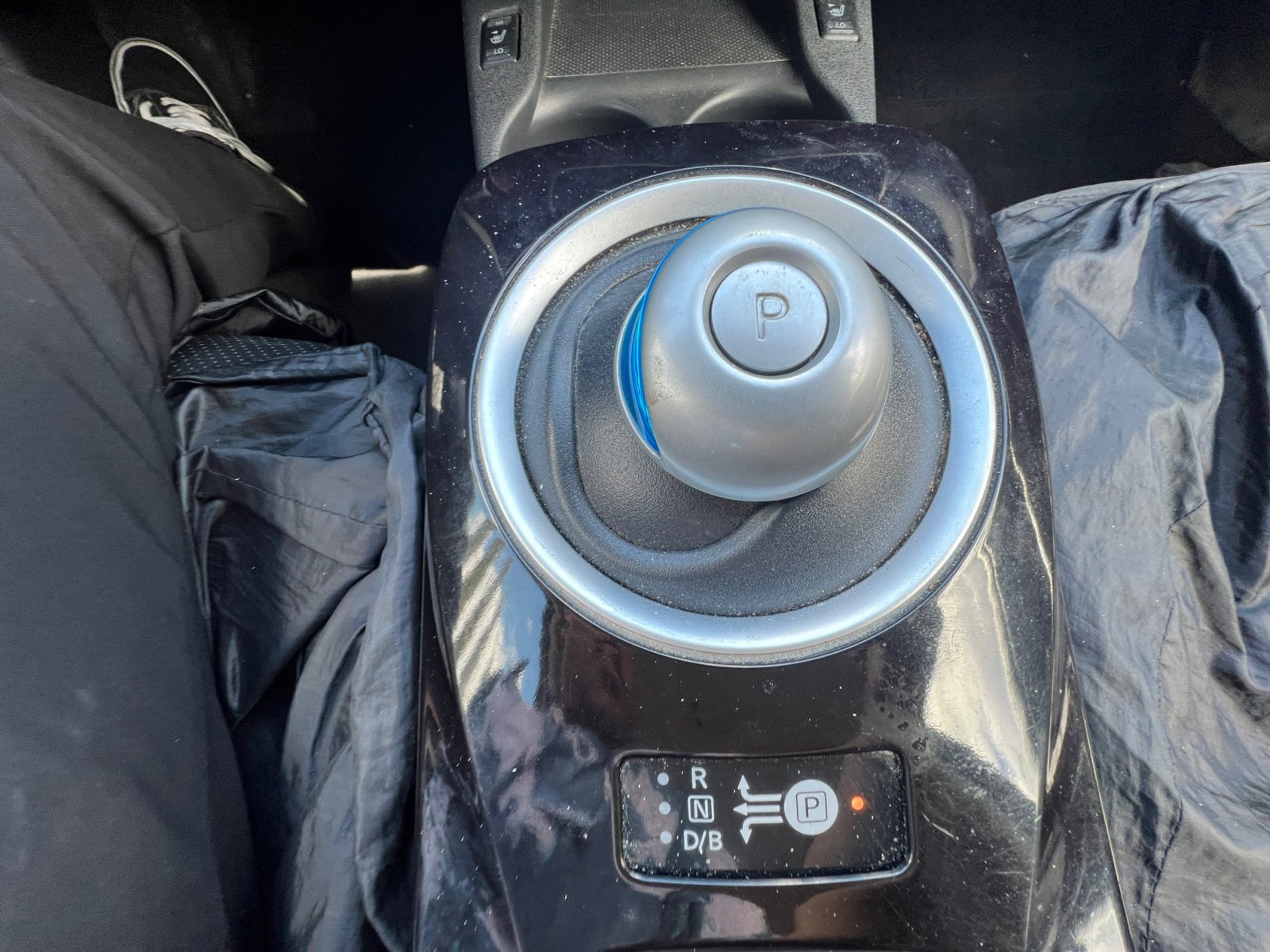 Used 2013 Nissan Leaf SL w/ Premium Pkg image 22