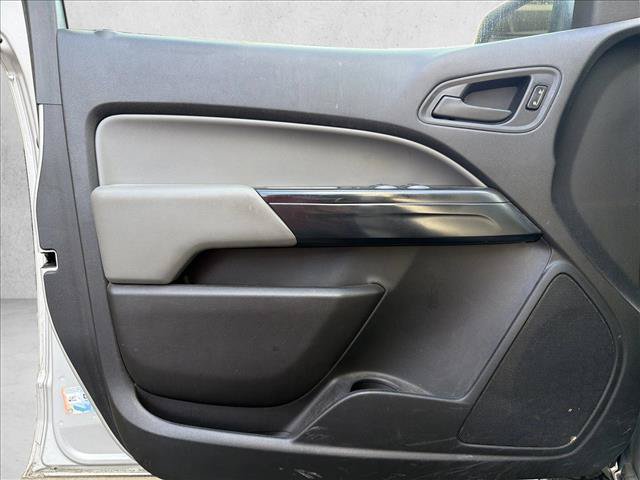 Used 2019 Chevrolet Colorado W/T AWD/4WD image 10