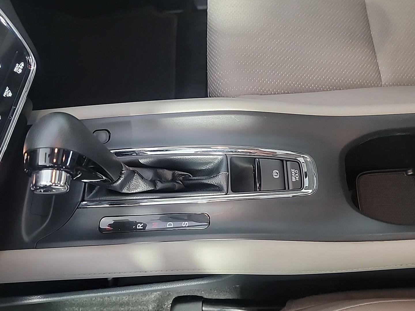 Certified 2017 Honda HR-V EX image 33