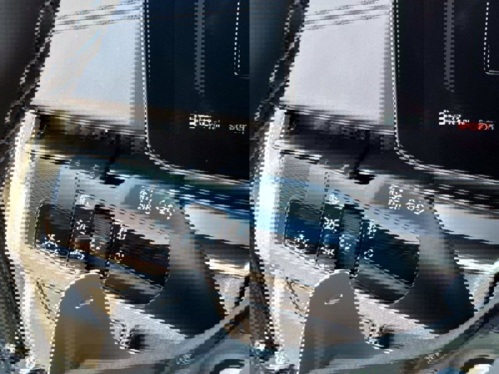 New 2026 Kia Carnival SX image 33