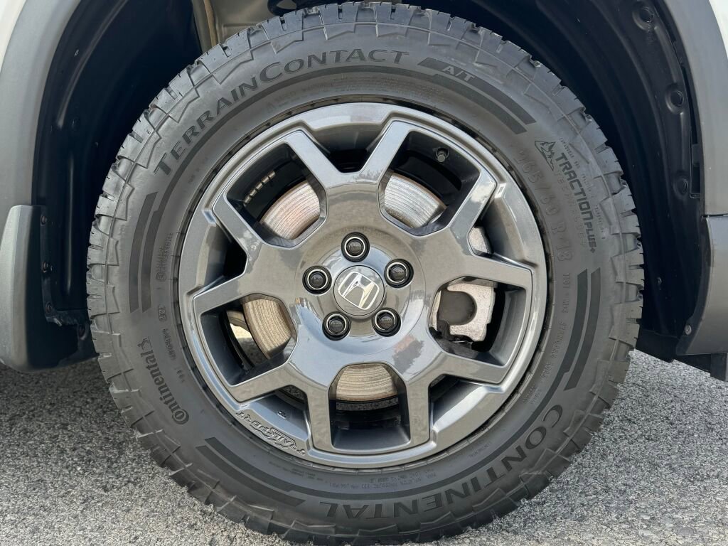 Used 2025 Honda Pilot TrailSport image 13