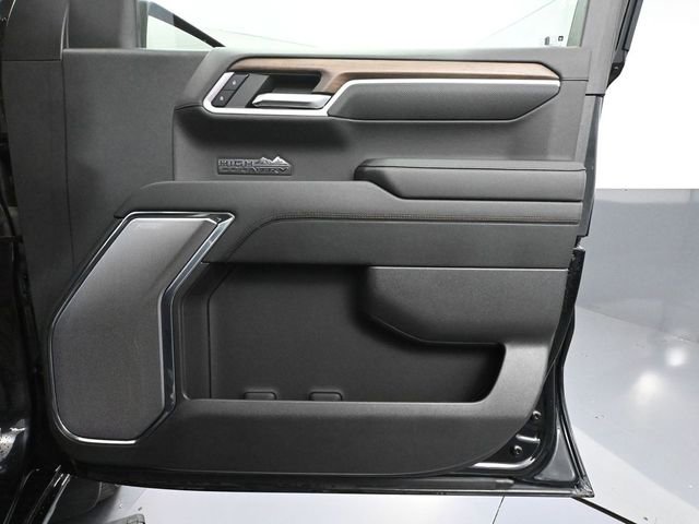 Used 2024 Chevrolet Silverado 1500 High Country w/ High Country Premium Package image 52