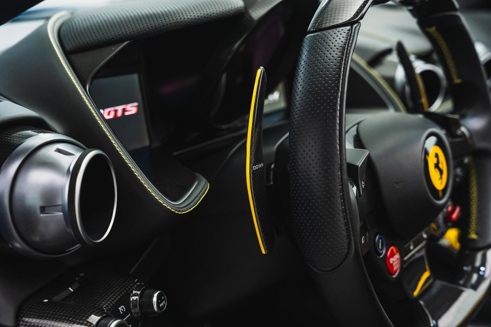 Used 2022 Ferrari 812 GTS RWD image 47