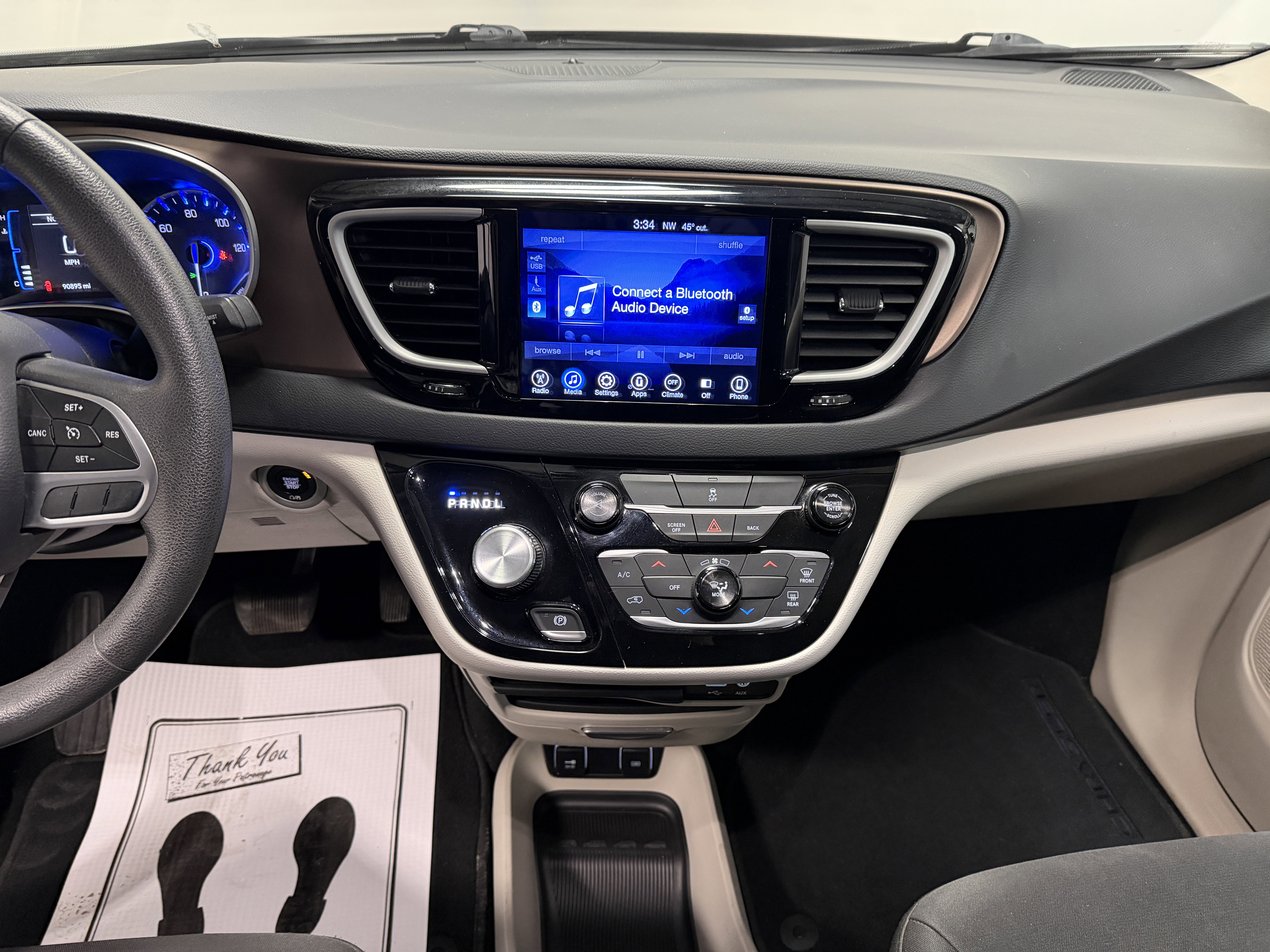 Used 2017 Chrysler Pacifica Touring w/ Tire & Wheel Group image 4