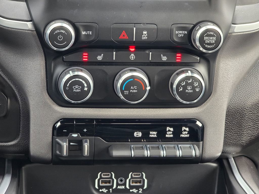 Used 2024 RAM 2500 Big Horn w/ Heated Seats & Wheel Group image 33