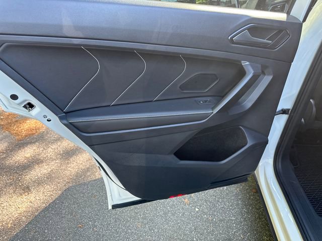 Used 2023 Volkswagen Tiguan SEL R-Line image 12