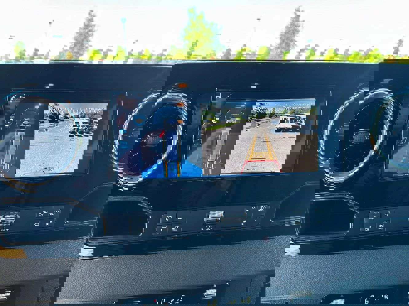 Used 2025 Mercedes-Benz Sprinter 2500 image 17