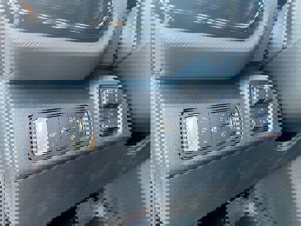 New 2024 Chevrolet Silverado EV RST image 15