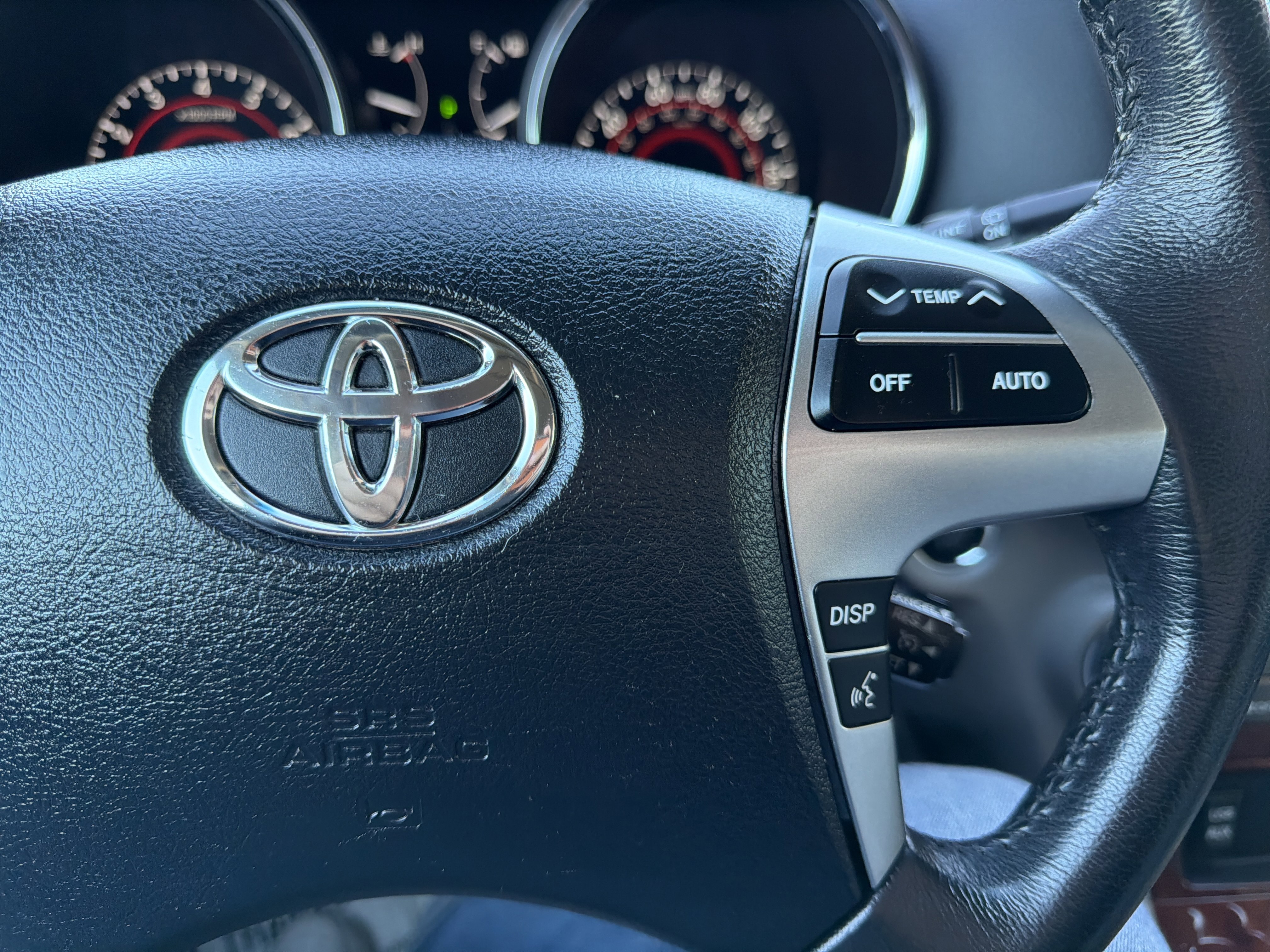 Used 2012 Toyota Highlander Limited image 16