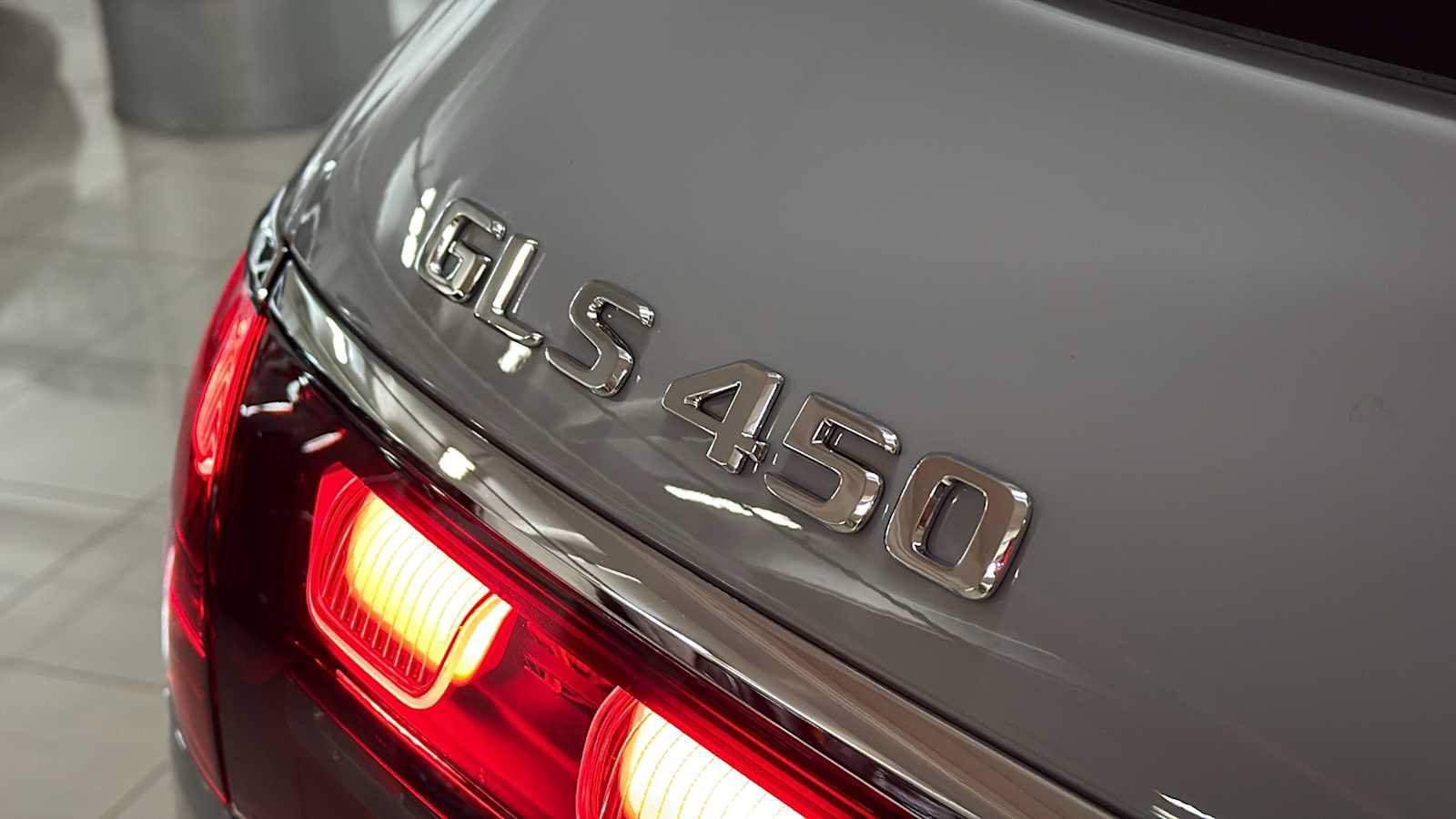 New 2026 Mercedes-Benz GLS 450 4MATIC image 9