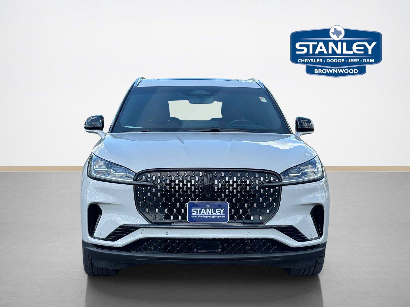 Used 2025 Lincoln Aviator Reserve w/ Equipment Group 201A AWD/4WD image 2