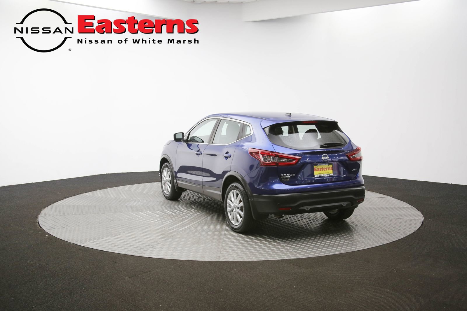 Used 2022 Nissan Rogue Sport S image 93