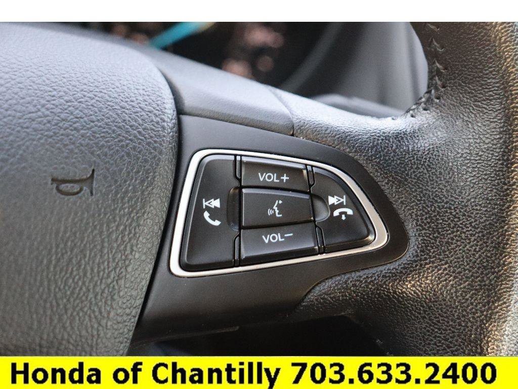 Used 2018 Ford Focus SE w/ SE Appearance Package image 12