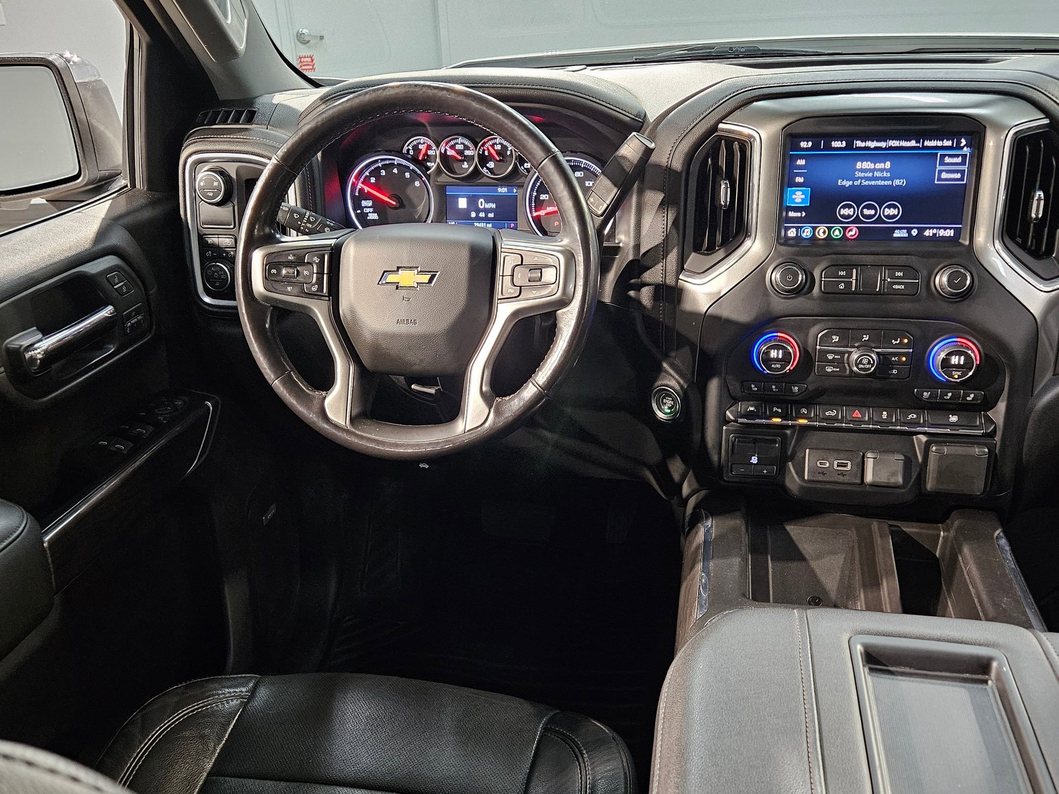 Used 2019 Chevrolet Silverado 1500 LTZ w/ LTZ Texas Edition image 9