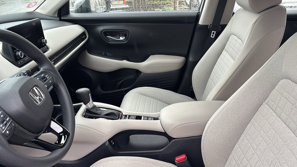 Certified 2025 Honda HR-V LX image 24
