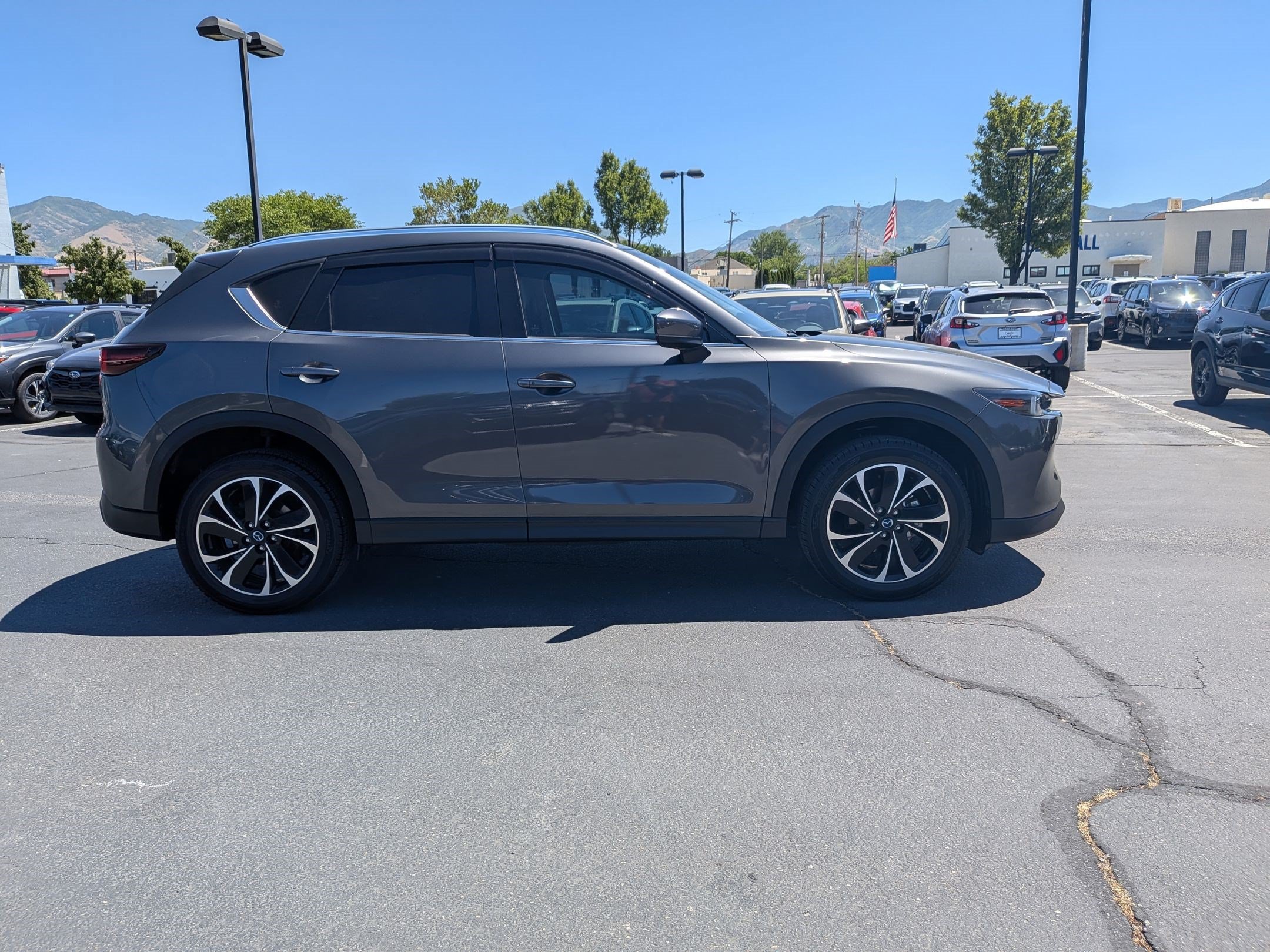 Used 2022 MAZDA CX-5 AWD 2.5 S w/ Premium Package image 2