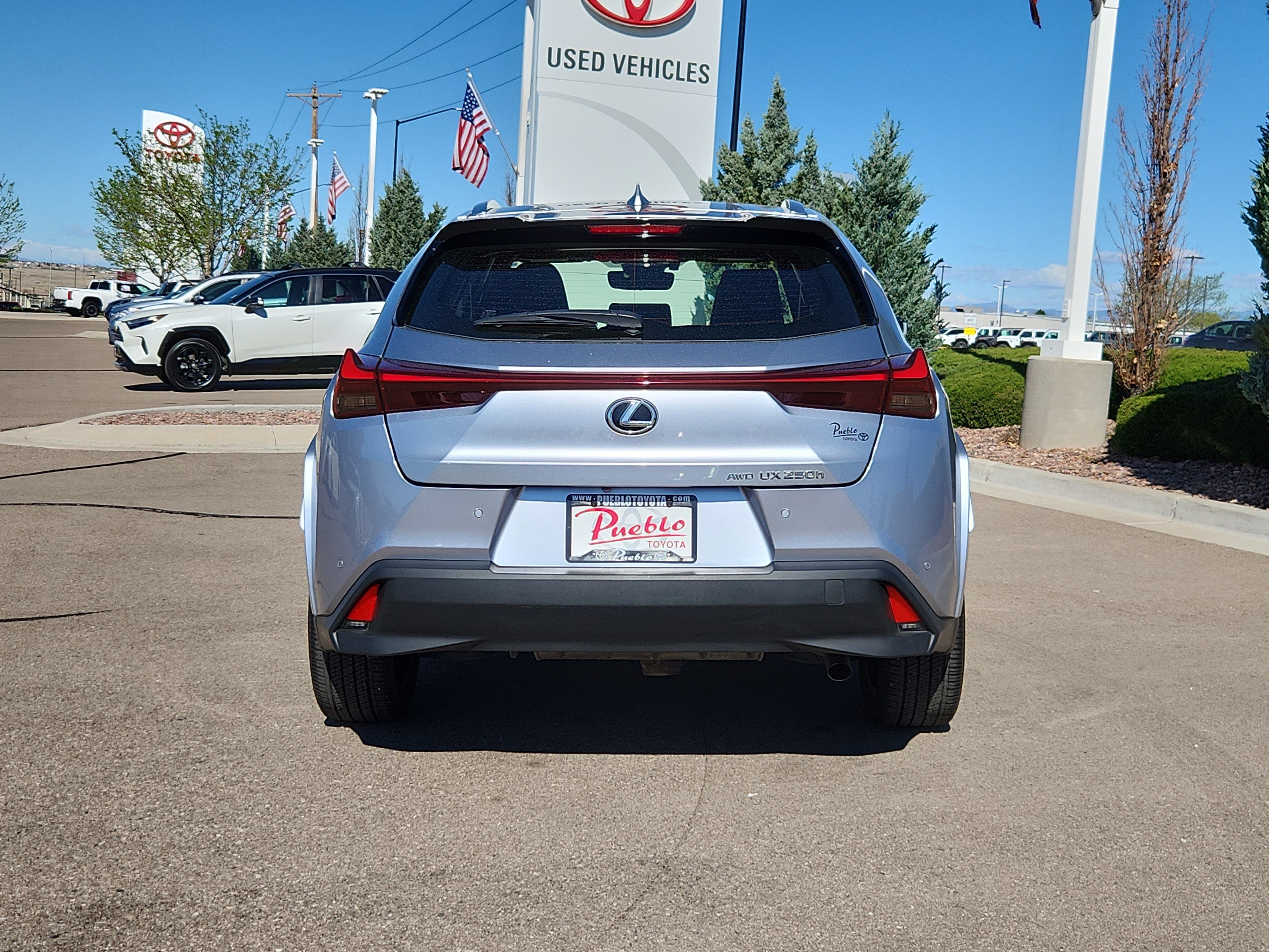 Used 2024 Lexus UX 250h AWD w/ Premium Package image 12