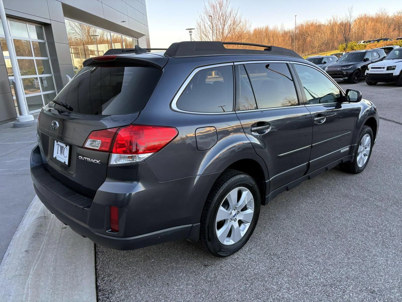 Used 2012 Subaru Outback 2.5i Limited w/ Moonroof Pkg image 5