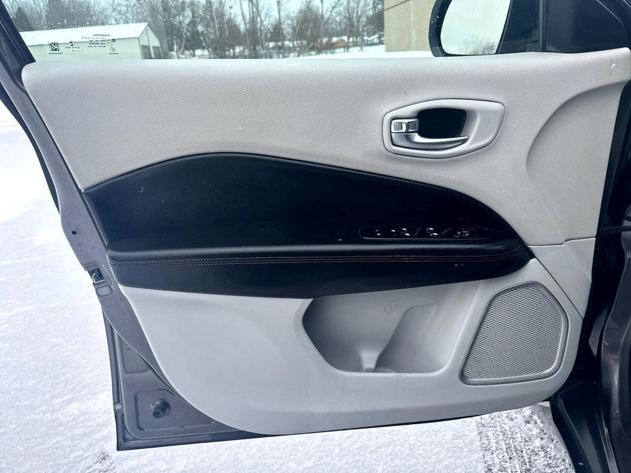 Used 2020 Jeep Compass Limited w/ Rear Convenience Group image 10