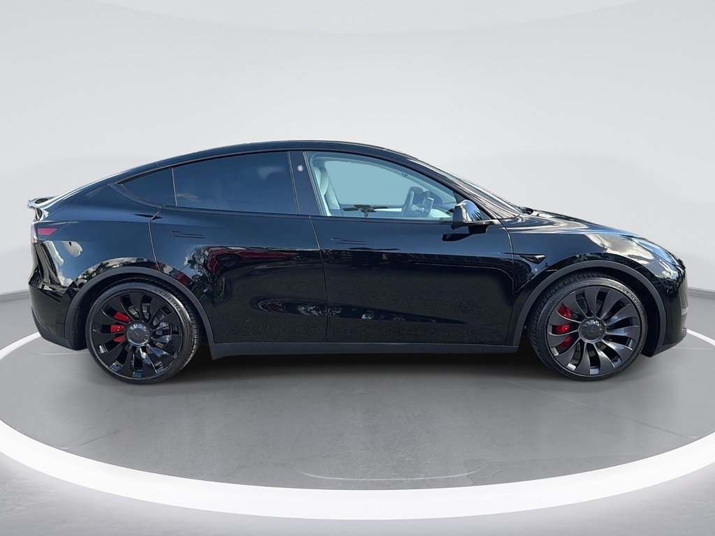 Used 2023 Tesla Model Y Performance AWD/4WD image 3
