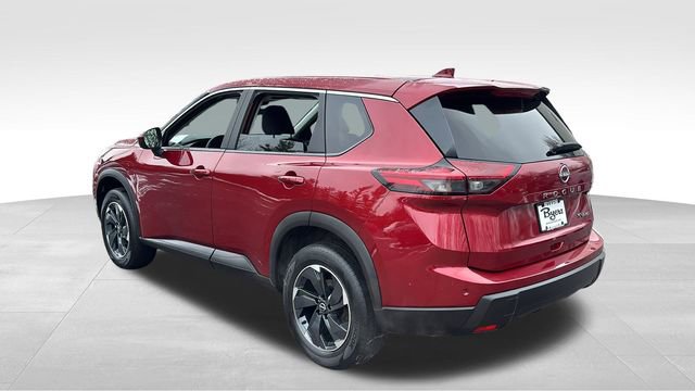 Used 2024 Nissan Rogue SV image 8
