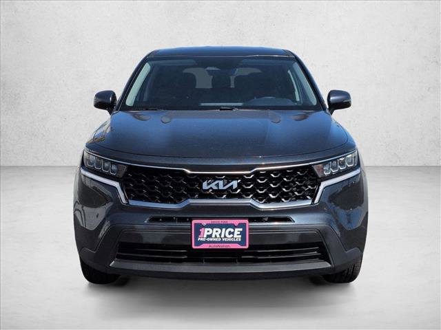 Used 2022 Kia Sorento LX image 2