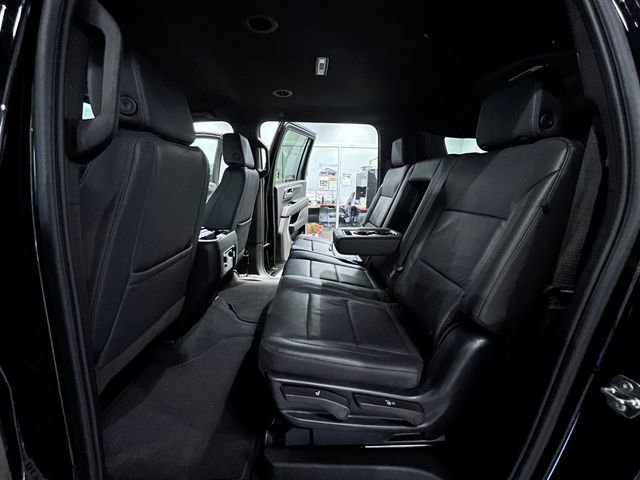 Used 2025 Chevrolet Suburban Z71 AWD/4WD image 12