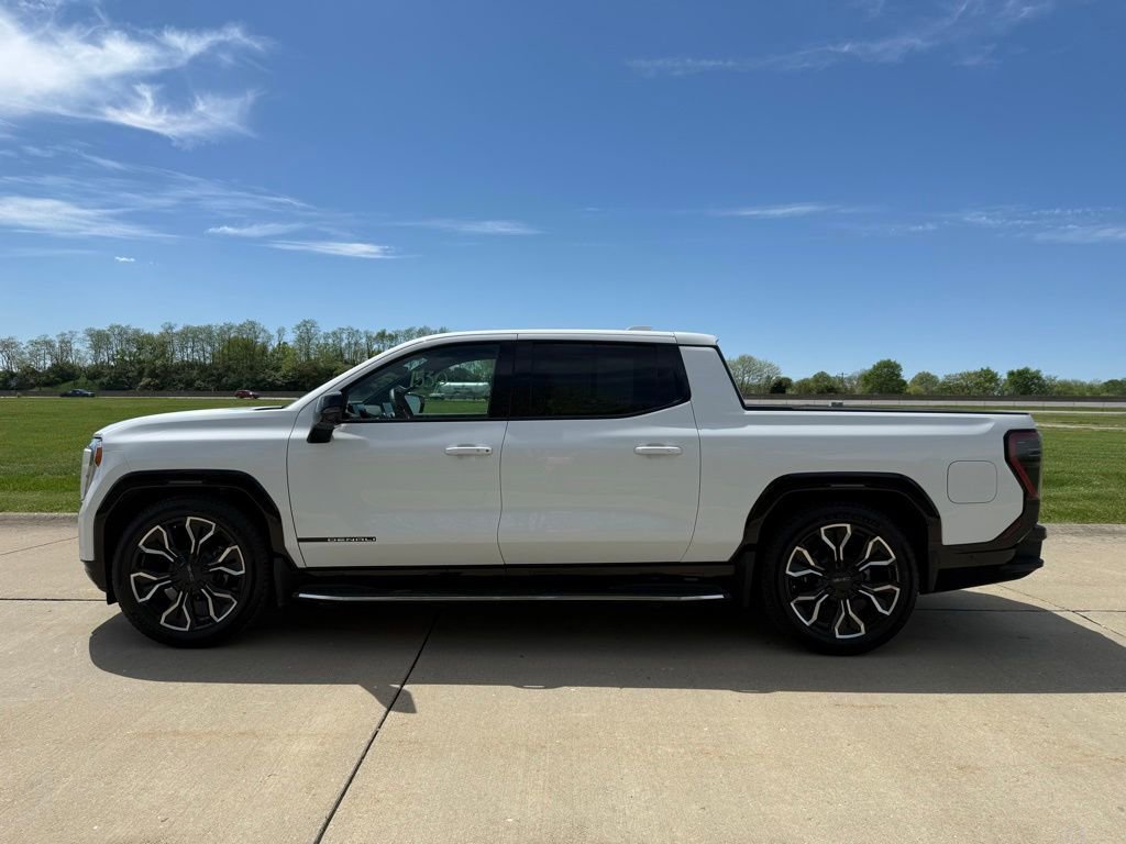 Used 2025 GMC Sierra EV Denali image 12