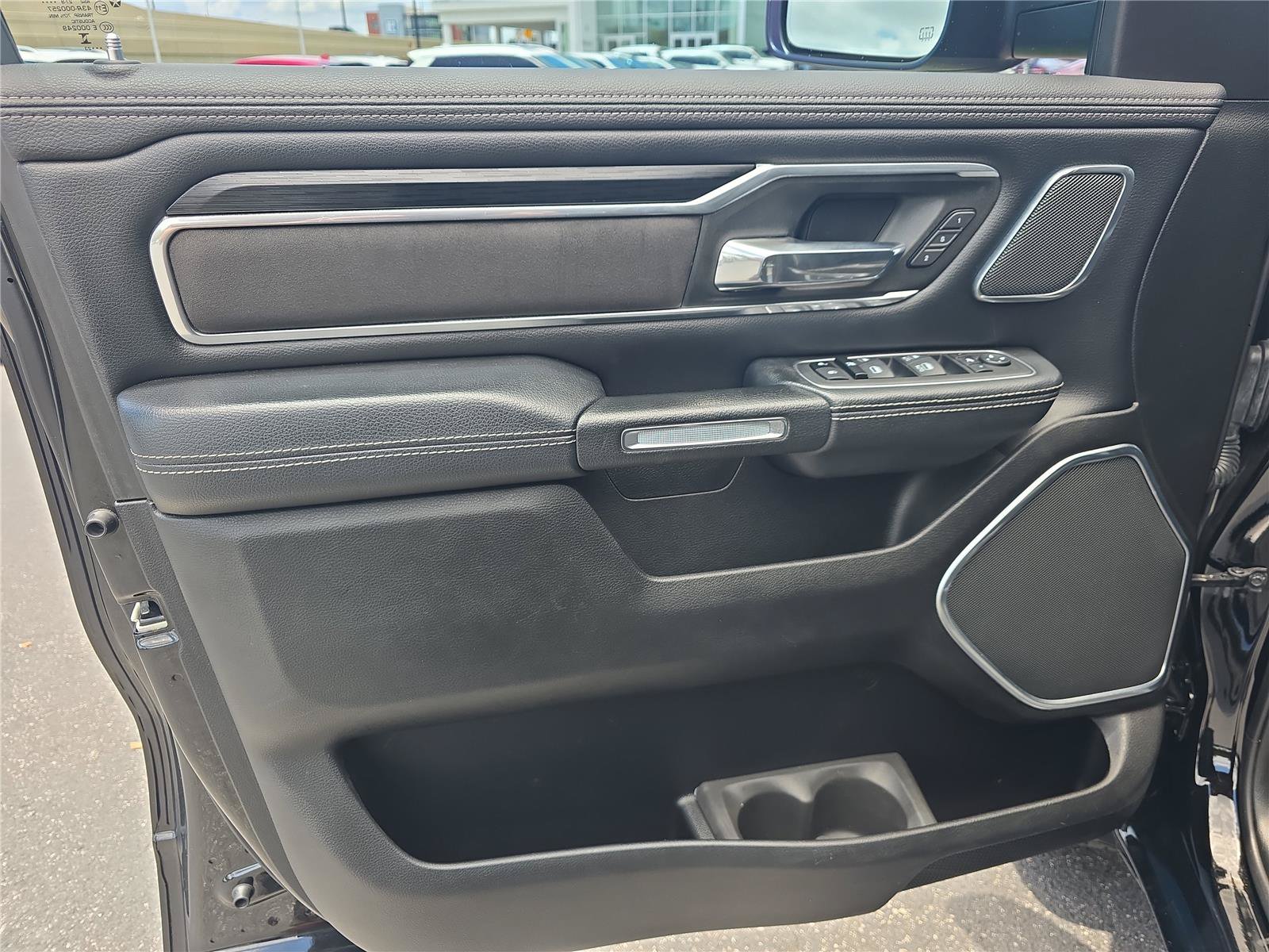 Used 2023 RAM 1500 Laramie AWD/4WD image 15