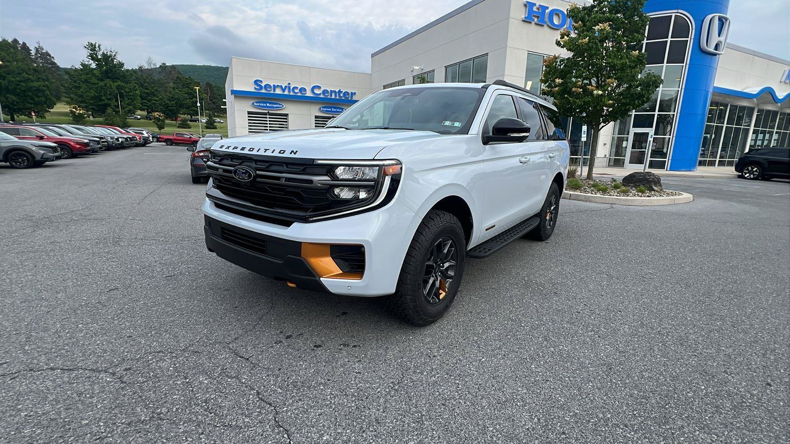 Used 2026 Ford Expedition Tremor AWD/4WD image 8