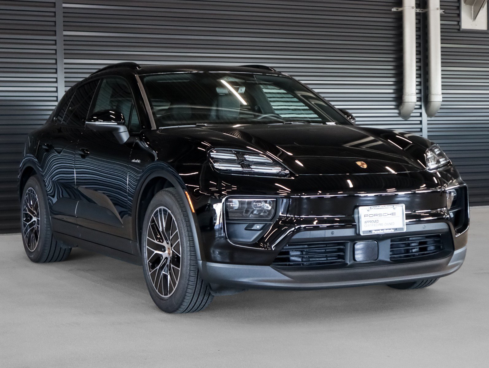 Certified 2026 Porsche Macan Electric RWD image 7