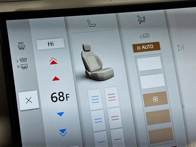 New 2026 Land Rover Range Rover SE image 23