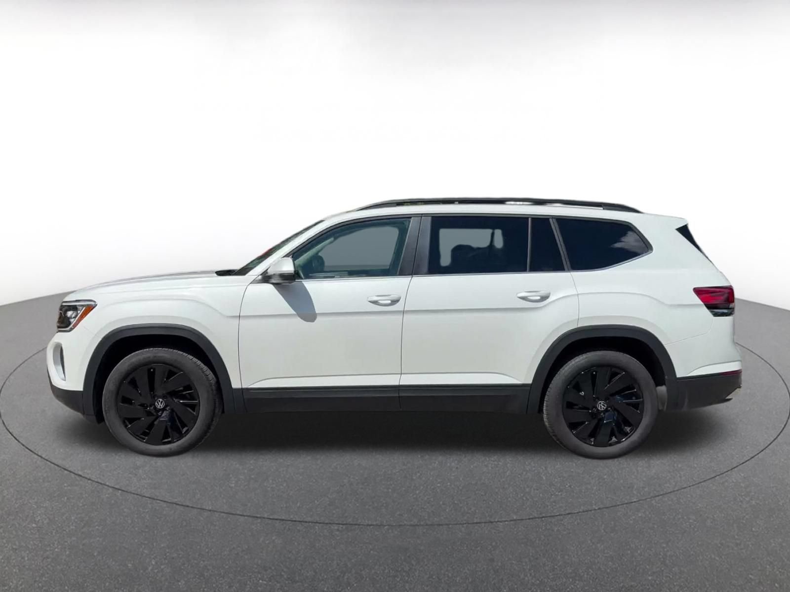 Used 2026 Volkswagen Atlas SE FWD image 7