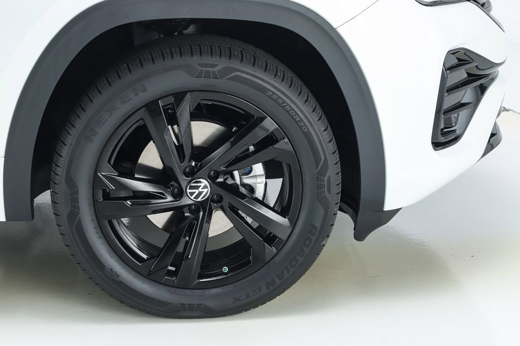 New 2026 Volkswagen Atlas Cross Sport SEL R-Line image 14
