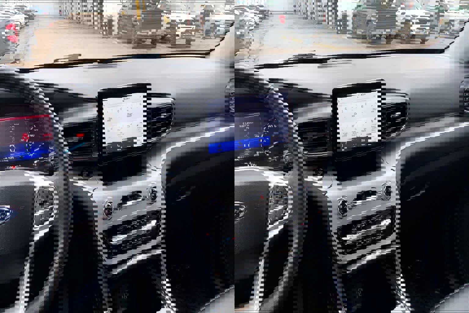 Used 2024 Ford Explorer XLT w/ Equipment Group 202A image 7