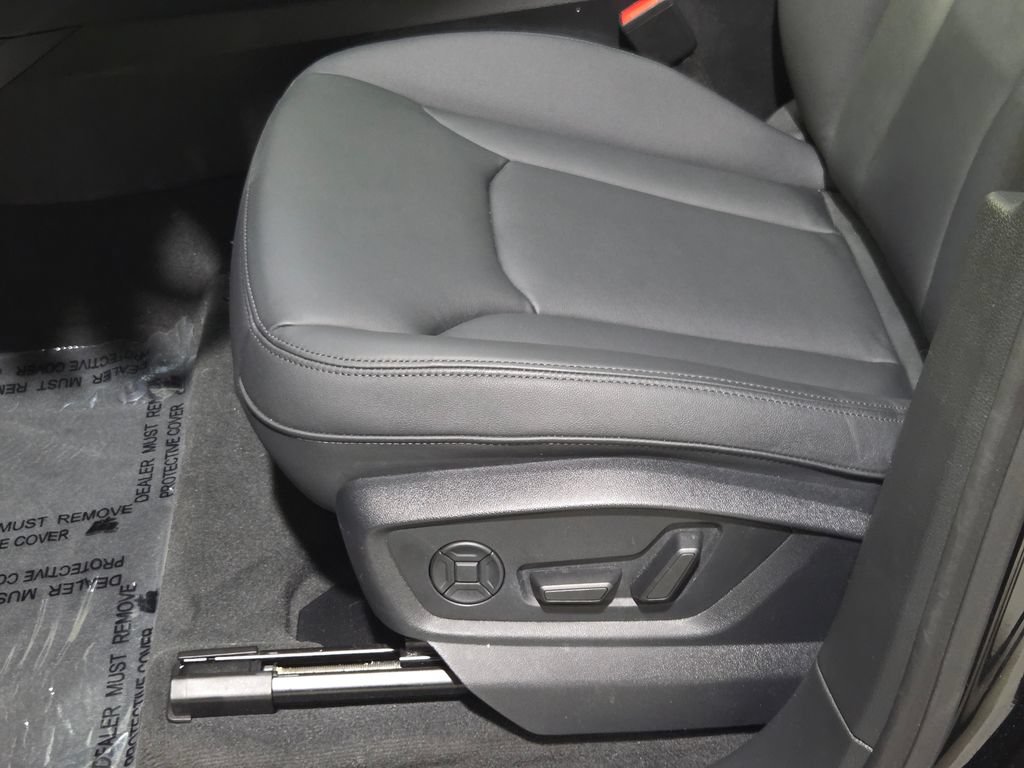 Used 2023 Audi Q7 2.0T Premium w/ Convenience Package AWD/4WD image 16
