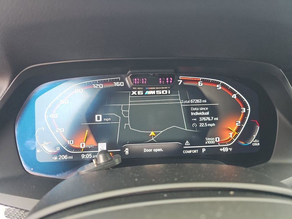 Used 2020 BMW X6 M50i w/ Executive Package image 40