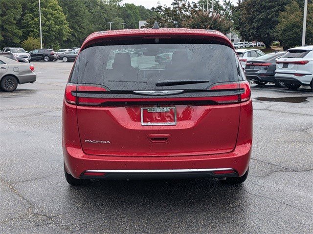 New 2026 Chrysler Pacifica Select image 6