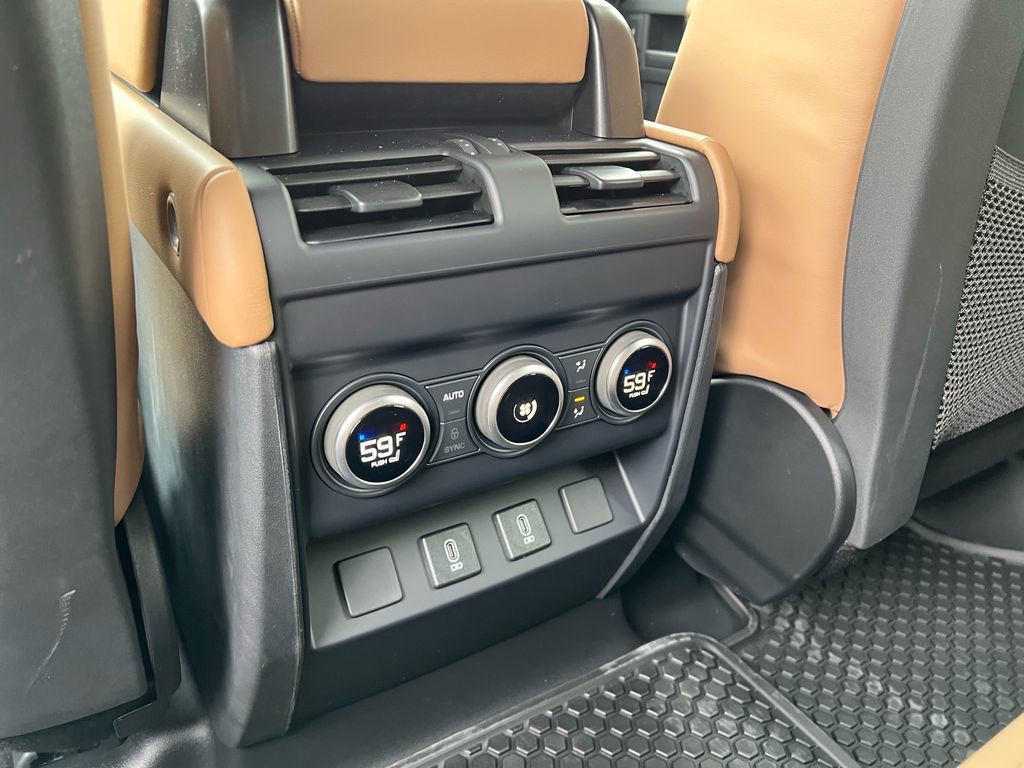 New 2026 Land Rover Defender 110 X-Dynamic SE image 22