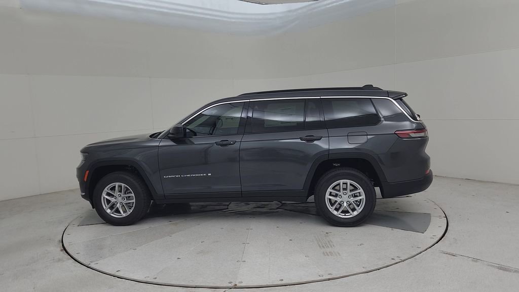 New 2025 Jeep Grand Cherokee L Laredo image 9